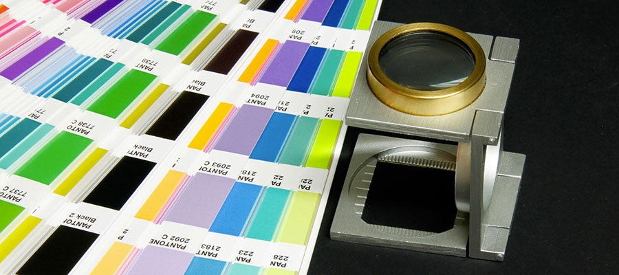 La Società Litografica Melegari produce stampati cartotecnici ed opera principalmente nei settori della cosmetica, profumeria e moda.